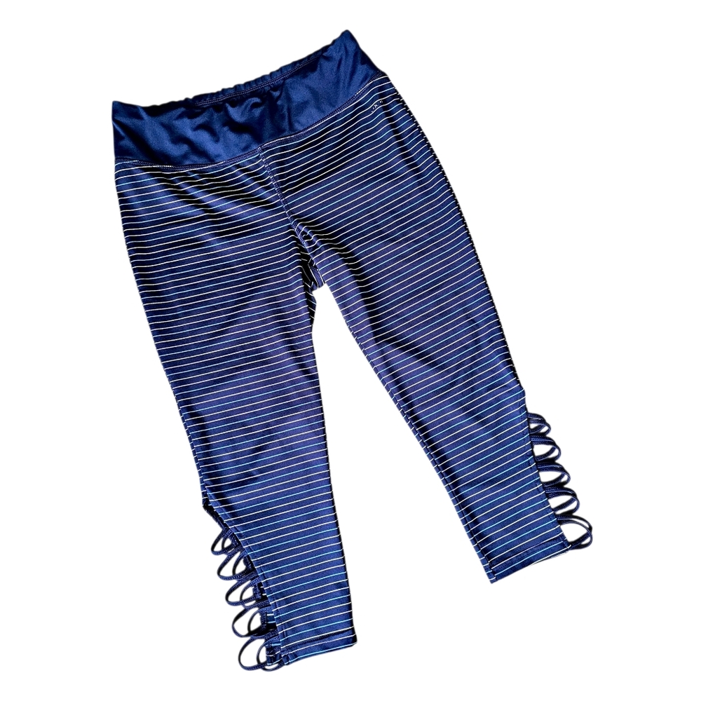 Jockey Women's Striped Cutout Capri Active Leggings - Size M - Picture 3 of 10